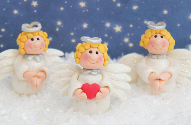 Fondant Christmas cake decorations - goodtoknow